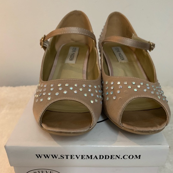 Steve Madden Pumps - Picture 6 of 10